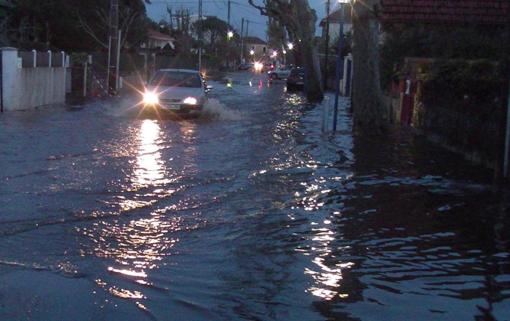 bd de la plage inondé