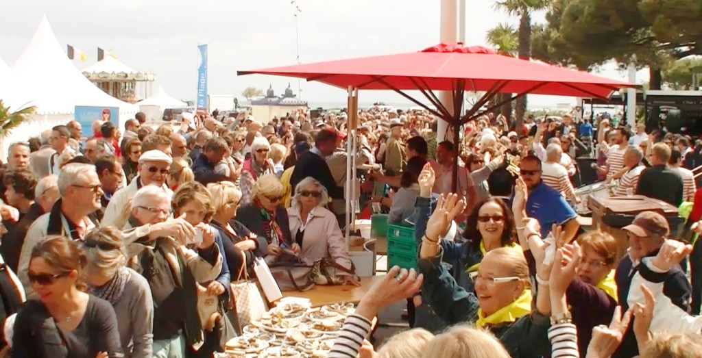 plage aux ecrivain foule