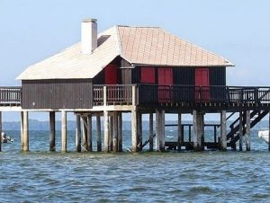 cabane tchanquee rouge oncle francois