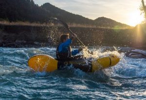 packraft mekong sur l'eau mono